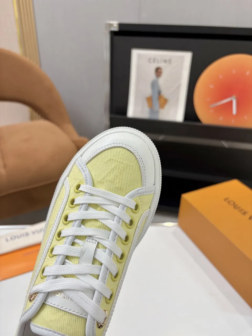 p580🐮🐮 LV couple skate shoes｜Classic jacquard, the ultimate code for a sweet outing! 👫** This pair of shoes is Louis Vuitton's love letter to fashionistas💌 - **classic presbyopic skate shoes**, the perfect choice for couples to go out on the street!  🔸 **Luxury details are a must-have**: Jacquard fabric  🔸 **So comfortable that you don’t want to take it off**: The sheepskin lining is skin-friendly and breathable, warm in autumn and winter without stuffing your feet, refreshing in spring and summer without being sticky, and you can wear it with a high-end feel in all seasons!  🔸 **Steady sense of security**: Non-slip rubber outsole, perfect grip, accompanying you through romantic streets.  **💑 Couple outfit inspiration**: ▪️ For boys, pair with leggings + baseball cap for a trendy street look!  ▪️ Girls can wear short skirts or shark pants, and the sweet and cool style is easy to choose~ **#Louis Vuitton #couple shoes #presbyopia classic** **👉 Click to collect and become the most fashionable CP in the circle of friends with him! ** Fabric: Imported cowhide/classic jacquard fabric Lining: Sheepskin lining Sole: Original rubber sole Size: Women’s size 35-42 (40/41/42 customized) Men’s size 39-45 (39.45 customized)
